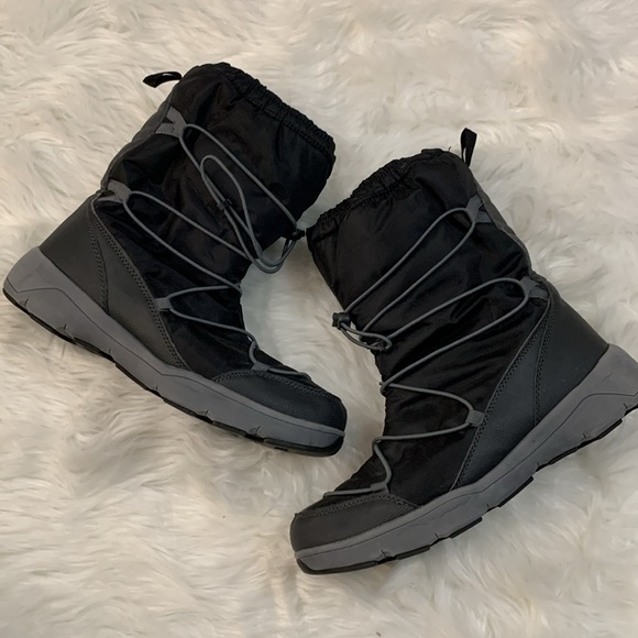 Lands’ End Function Snow Boots - Picture 3 of 10